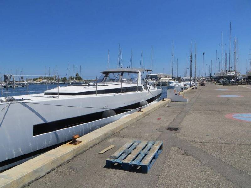 mise-a-eau-bateau-Gruissan