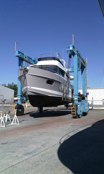 mise-a-eau-bateau-Gruissan